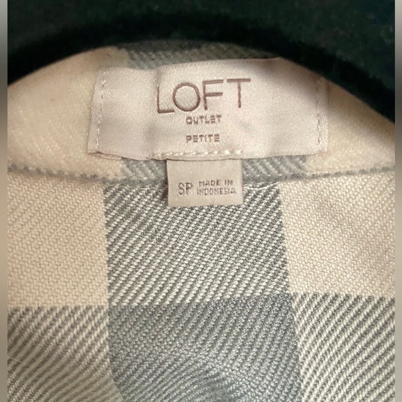 Gray and Cream Plaid Loft Outlet Flannel Shacket - Picture 6 of 7